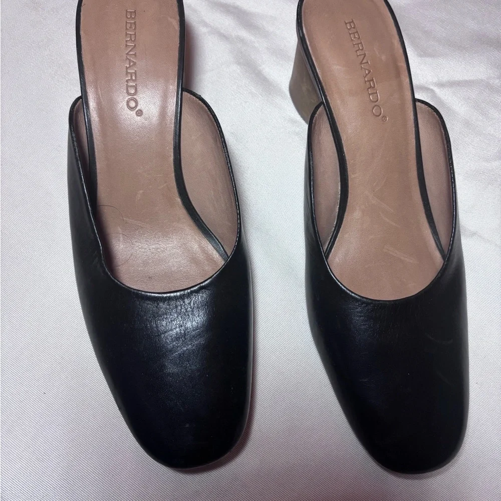 Bernardo Irene Black Leather Mule Heels Block Heel Slip On Size 9 - Picture 6 of 11